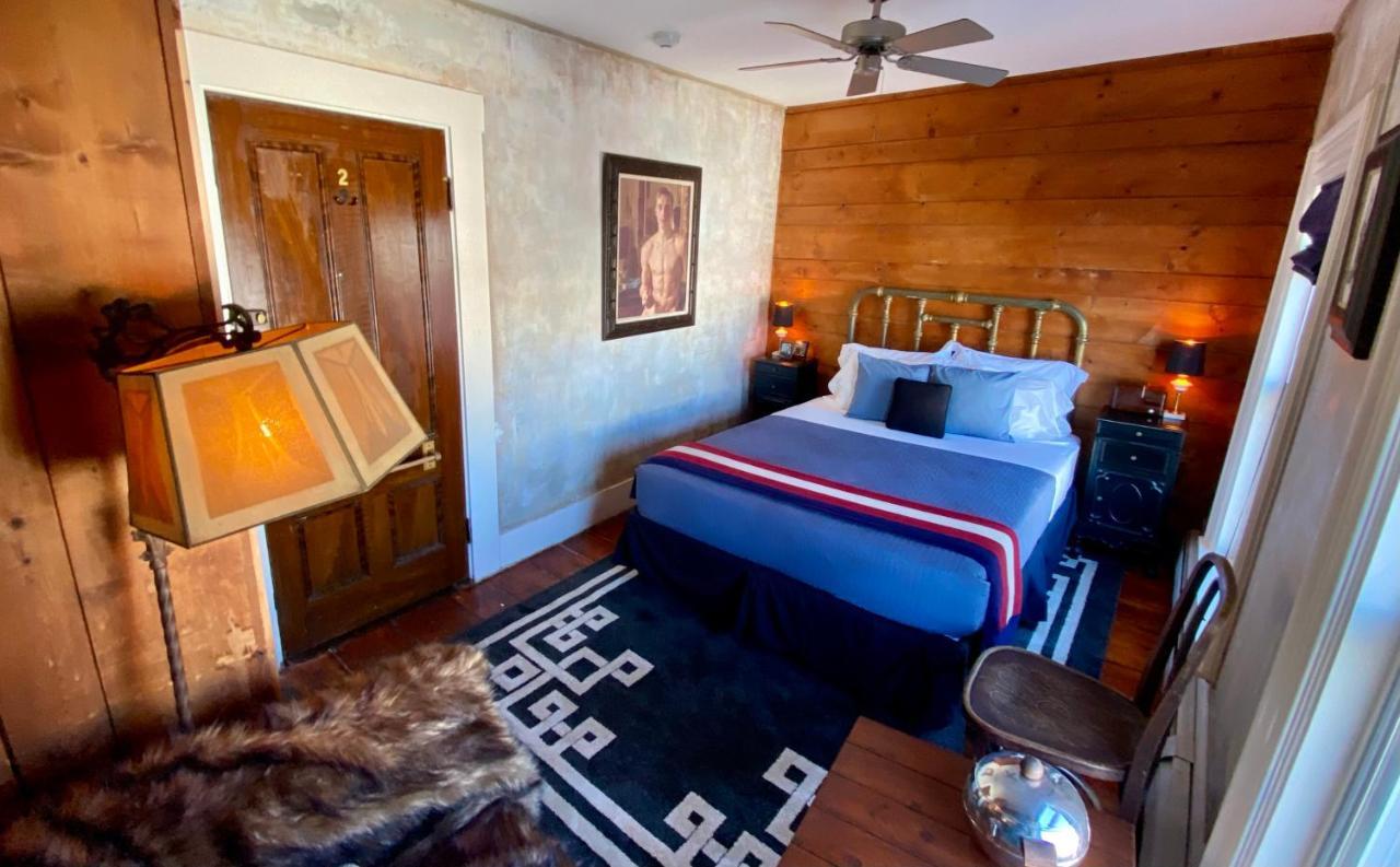 Hotel Crew'S Quarters Boarding House - Caters To Men Provincetown Exteriér fotografie