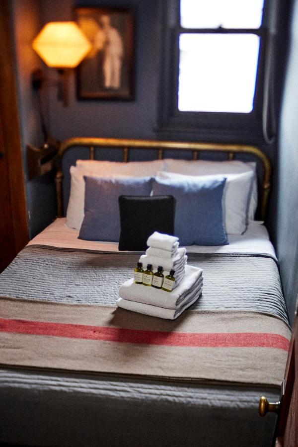 Hotel Crew'S Quarters Boarding House - Caters To Men Provincetown Exteriér fotografie