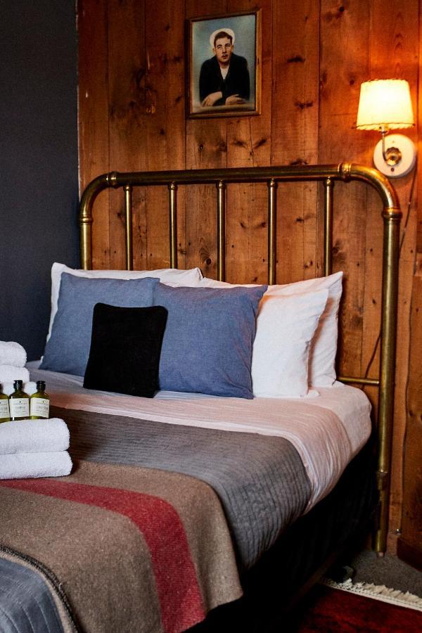 Hotel Crew'S Quarters Boarding House - Caters To Men Provincetown Exteriér fotografie