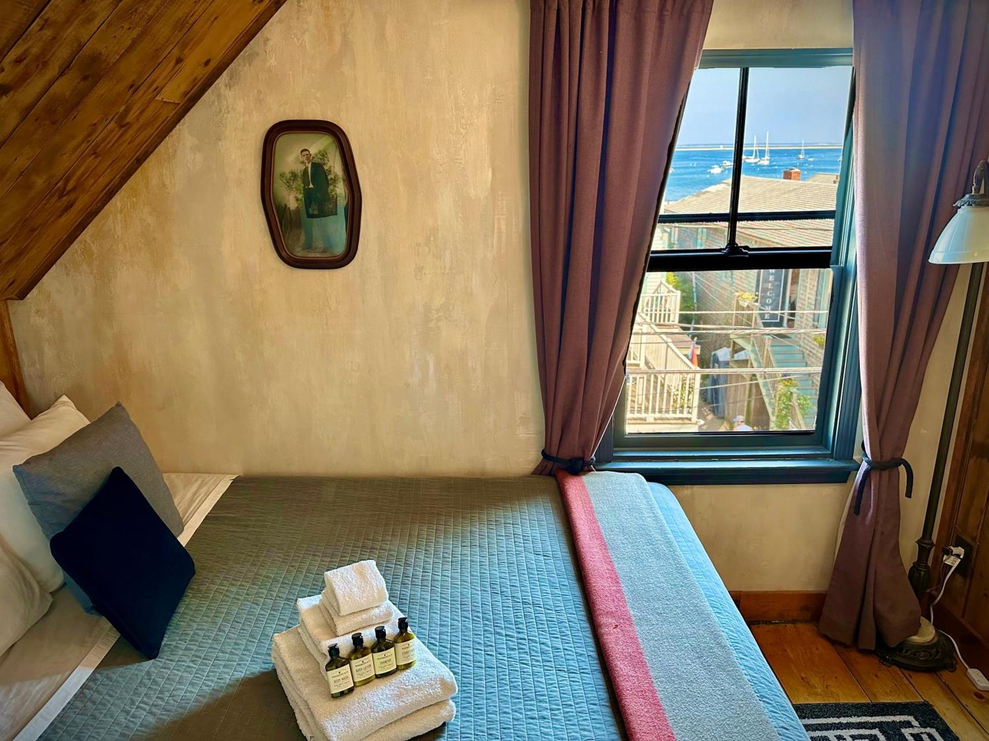 Hotel Crew'S Quarters Boarding House - Caters To Men Provincetown Exteriér fotografie